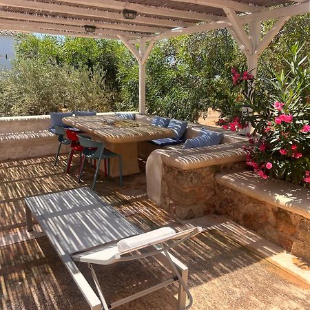 Simos Suites Elafonissos Exterior photo
