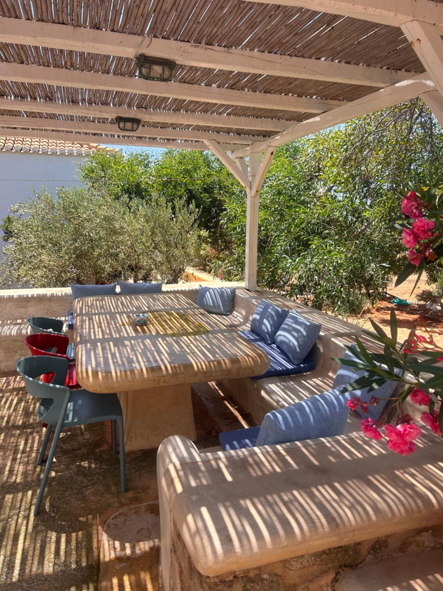 Simos Suites Elafonissos Exterior photo